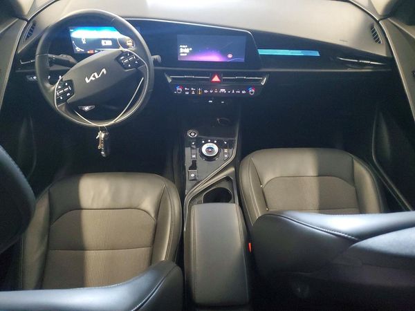 2024 KIA NIRO Wind