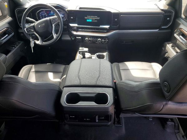 2025 CHEVROLET SILVERADO RST