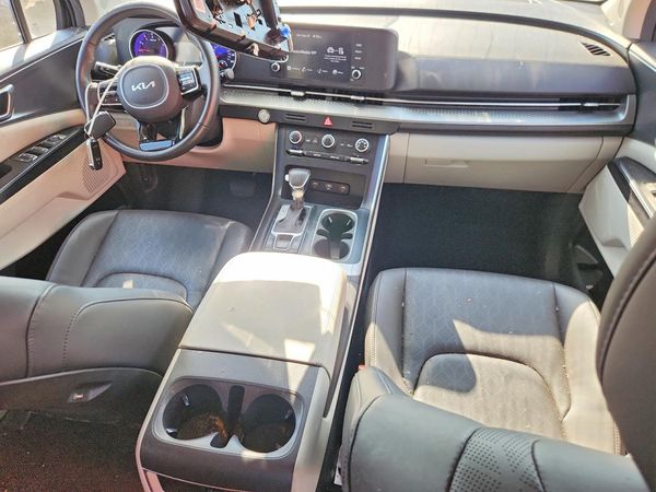 2024 KIA CARNIVAL LX, LX Seat Package