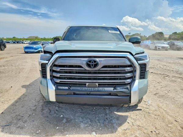 2025 TOYOTA TUNDRA