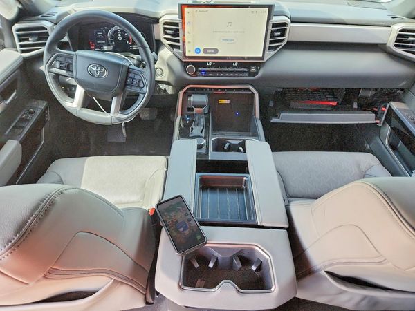 2025 TOYOTA TUNDRA