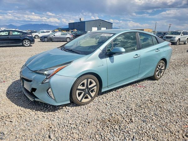 2016 TOYOTA PRIUS