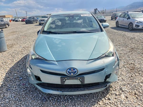 2016 TOYOTA PRIUS