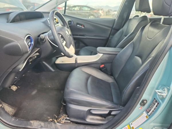 2016 TOYOTA PRIUS