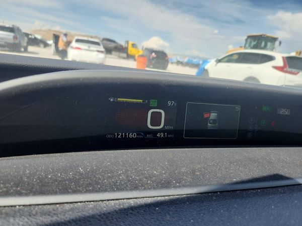 2016 TOYOTA PRIUS