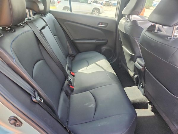 2016 TOYOTA PRIUS