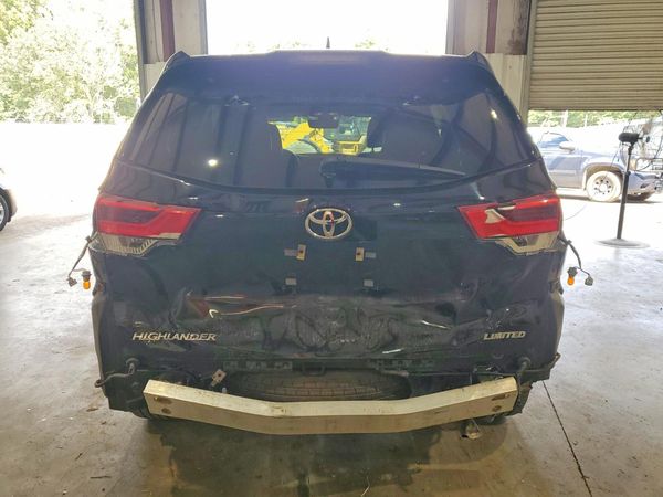 2017 TOYOTA HIGHLANDER