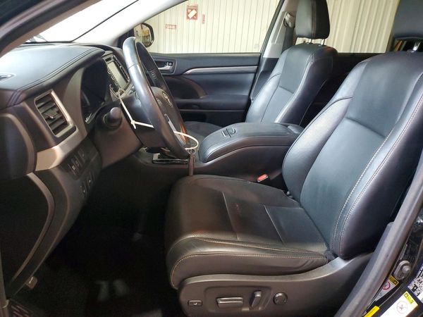 2017 TOYOTA HIGHLANDER