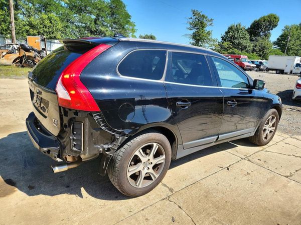 2012 VOLVO XC60