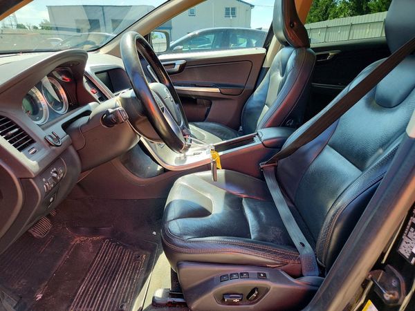 2012 VOLVO XC60