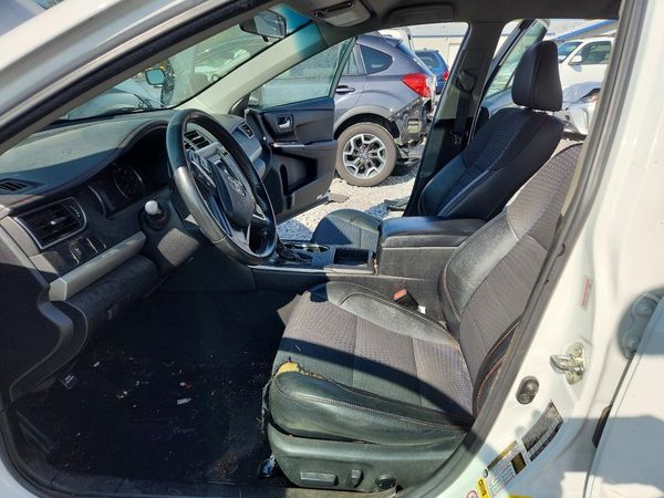 2015 TOYOTA CAMRY