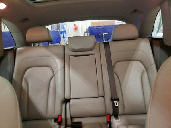 2012 AUDI Q5 Premium Plus