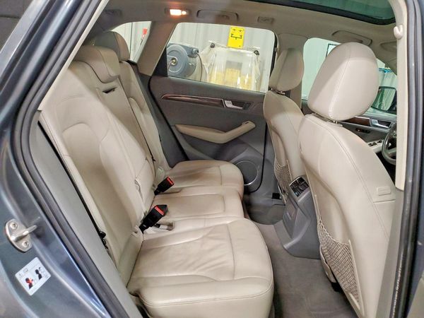 2012 AUDI Q5 Premium Plus