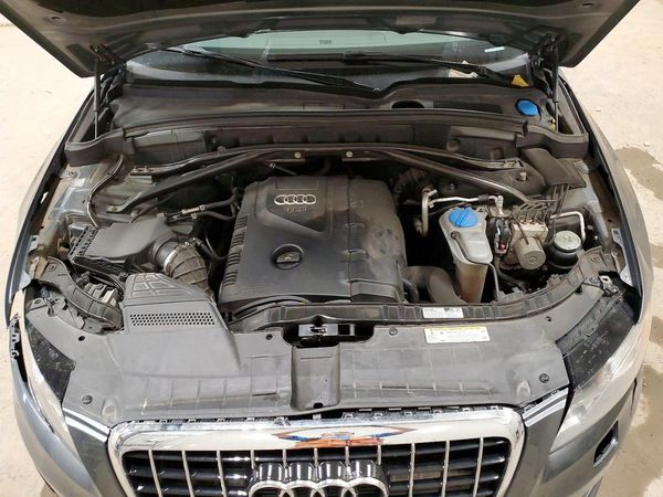 2012 AUDI Q5 Premium Plus