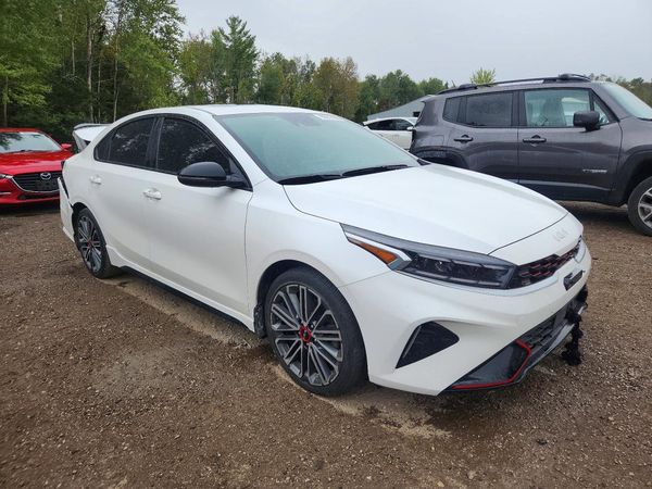 2024 KIA FORTE GT — Passenger 3/4