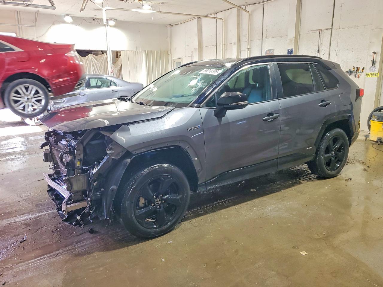 2020 TOYOTA RAV4 XSE HV
