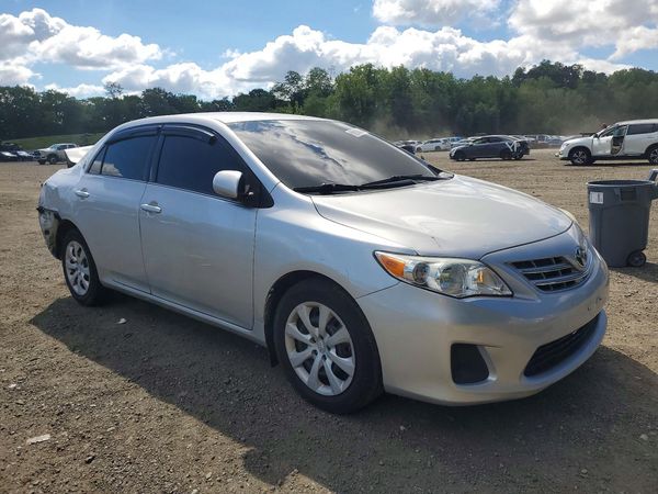 2013 TOYOTA COROLLA