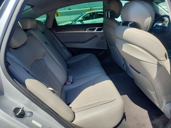 2017 GENESIS G80