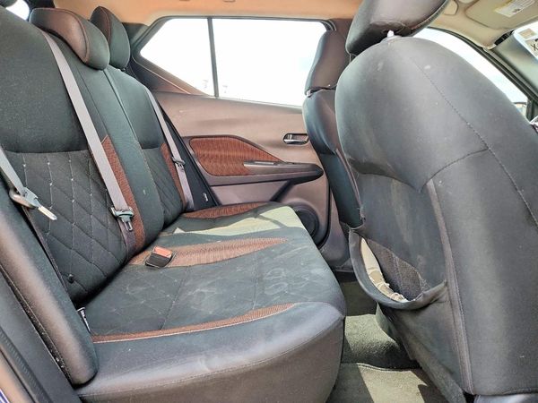 2020 NISSAN KICKS