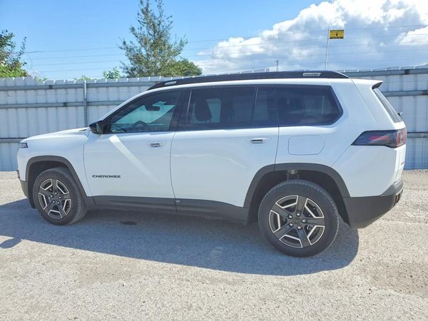 2026 JEEP CHEROKEE Laredo, Limited