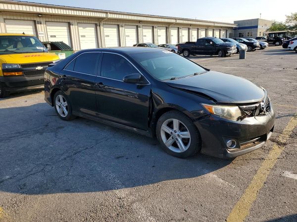 2013 TOYOTA CAMRY