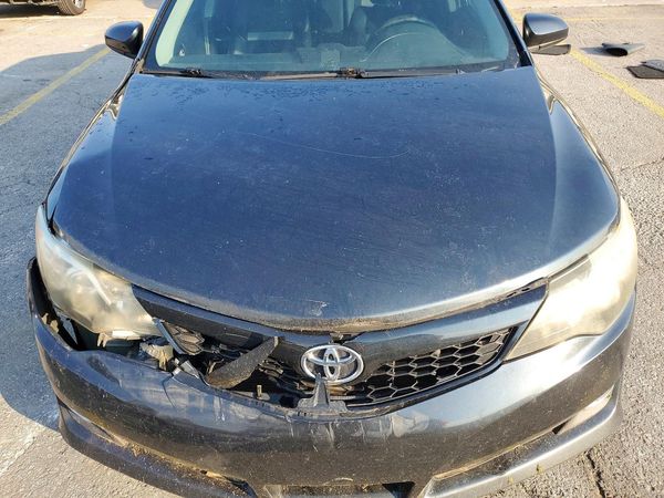 2013 TOYOTA CAMRY