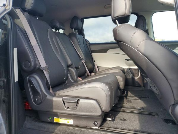 2024 KIA CARNIVAL