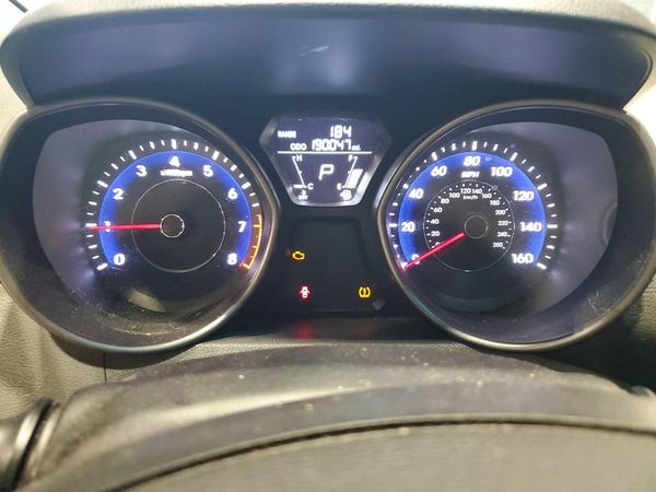 2013 HYUNDAI ELANTRA