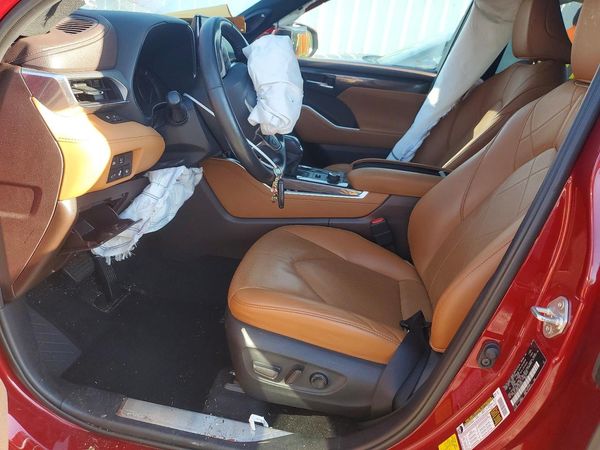 2020 TOYOTA HIGHLANDER Platinum