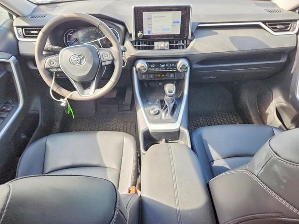 2025 TOYOTA RAV 4