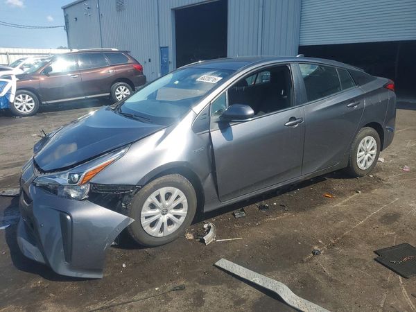 2022 TOYOTA PRIUS