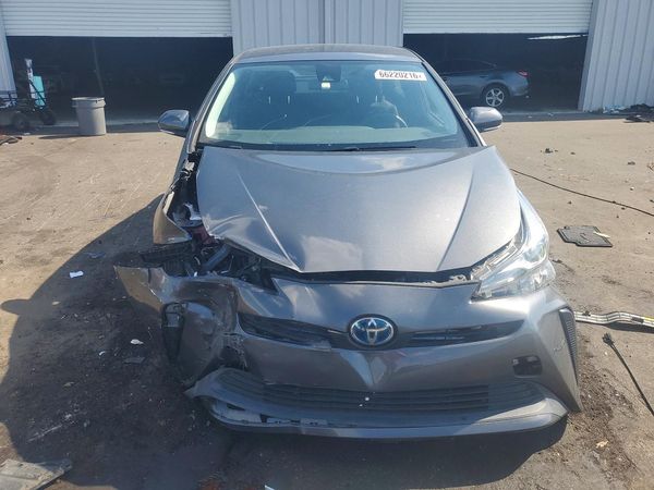 2022 TOYOTA PRIUS