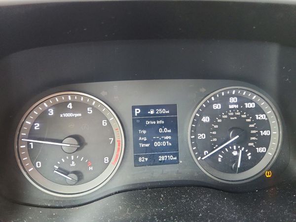 2021 HYUNDAI TUCSON SE