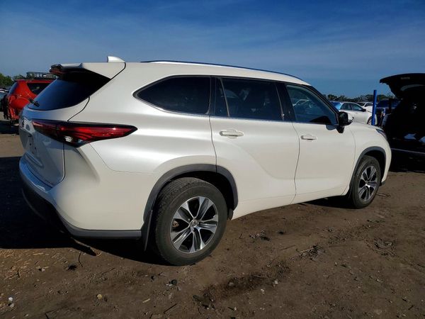 2021 TOYOTA HIGHLANDER