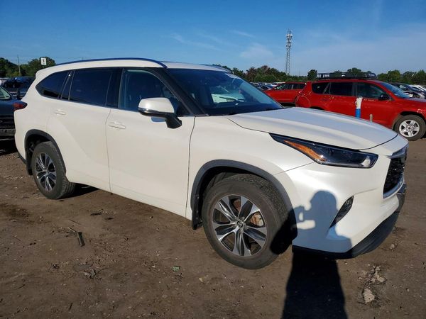 2021 TOYOTA HIGHLANDER