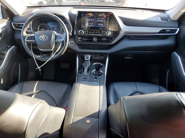 2021 TOYOTA HIGHLANDER