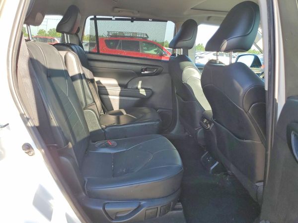 2021 TOYOTA HIGHLANDER