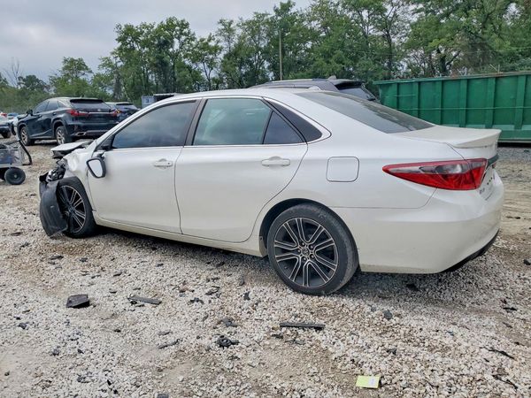 2016 TOYOTA CAMRY