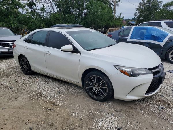2016 TOYOTA CAMRY
