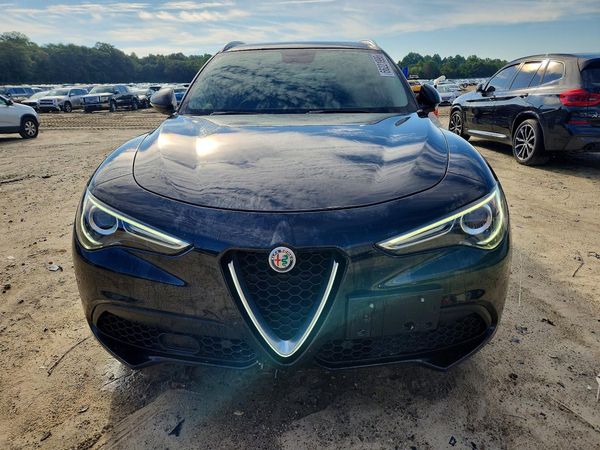 2018 ALFA ROMEO STELVIO