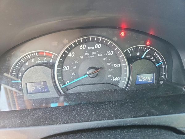 2012 TOYOTA CAMRY