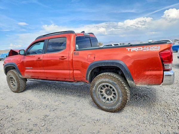 2017 TOYOTA TACOMA
