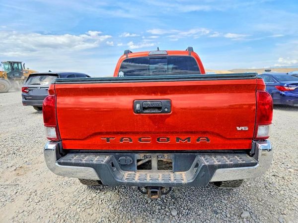 2017 TOYOTA TACOMA