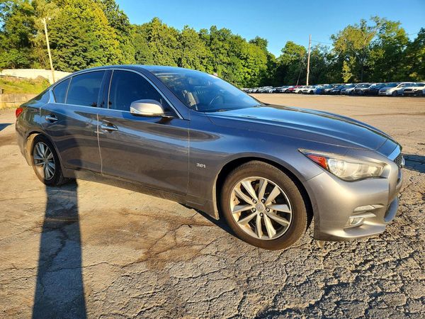 2017 INFINITI Q50