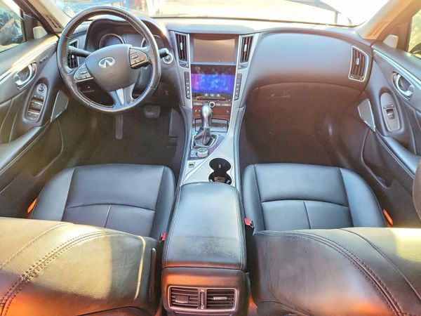 2017 INFINITI Q50