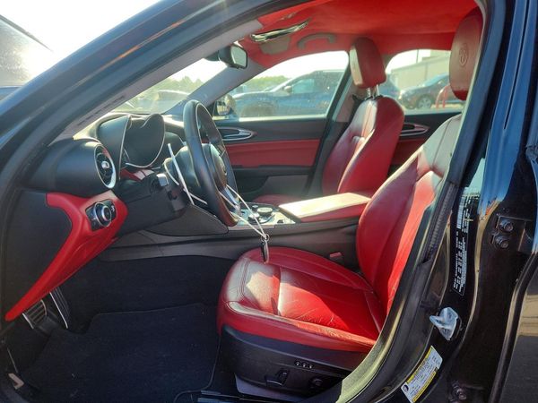 2017 ALFA ROMEO GIULIA RWD