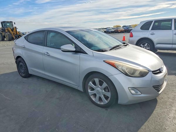 2013 HYUNDAI ELANTRA