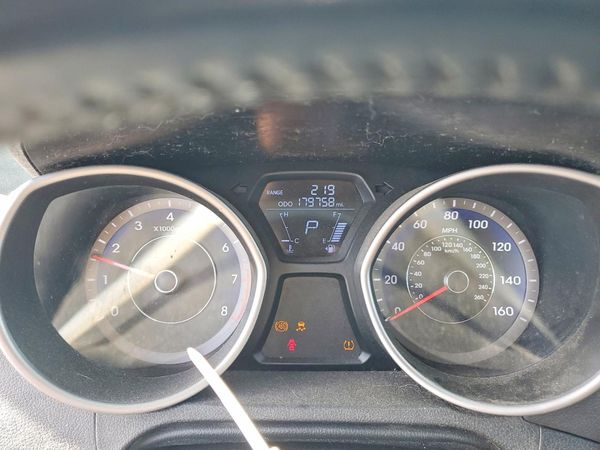 2013 HYUNDAI ELANTRA