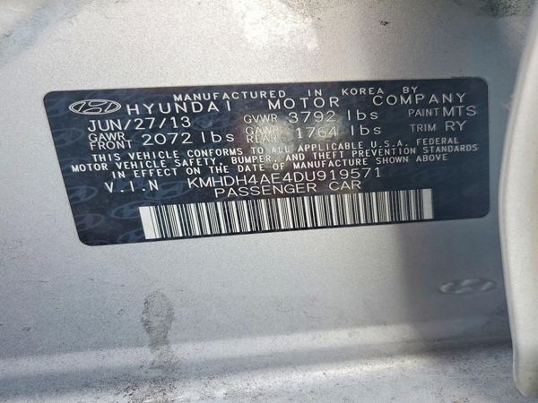 2013 HYUNDAI ELANTRA