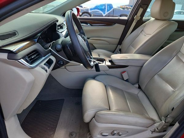 2013 CADILLAC XTS Luxury